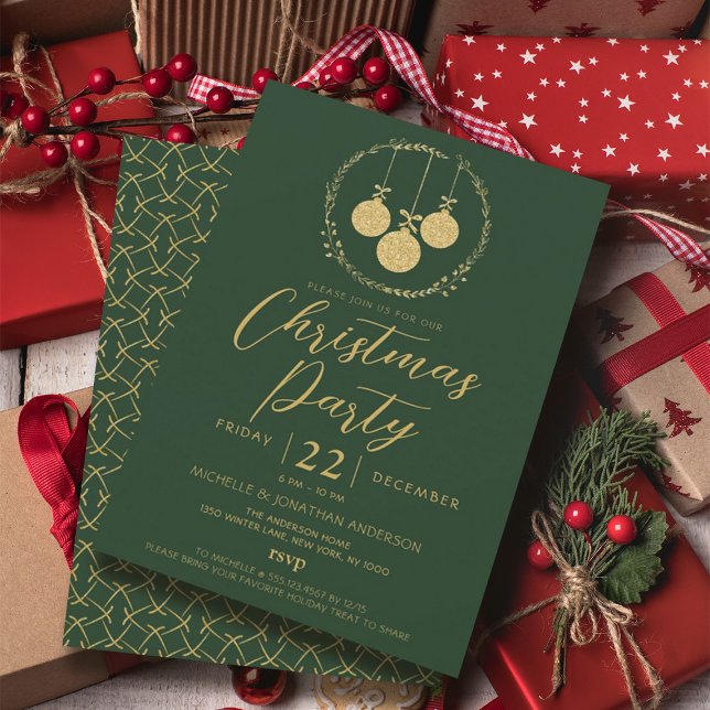 Elegant Green Gold Glitter Wreath Christmas Party Invitation (Elegant Green Gold Glitter Wreath Christmas Party Invitation)