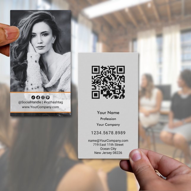 Elegant Grey & Black Social Portrait Business Card (Elegant Gray & Black Social Portrait Business Card)