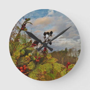 Elegant Holly Christmas, Round Clock