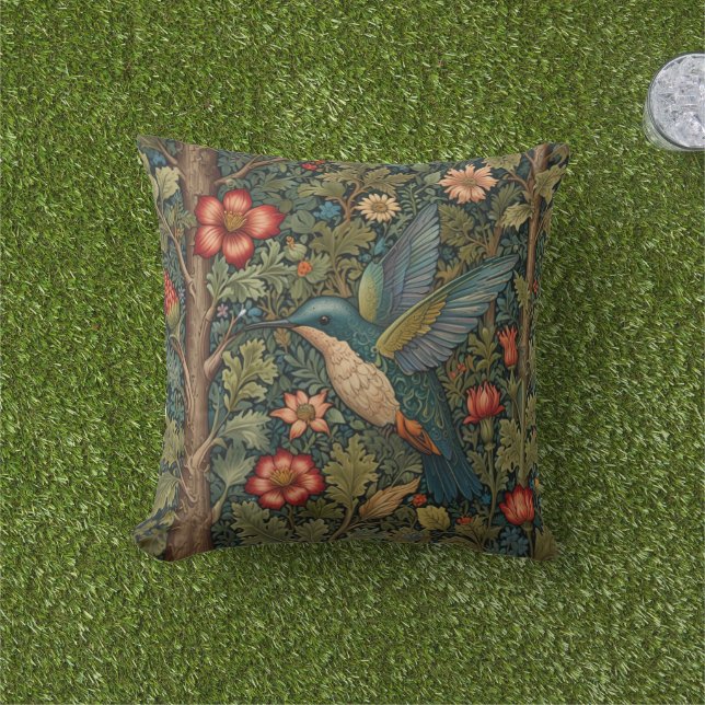 Elegant hummingbird romantic boho chic cushion (Grass)