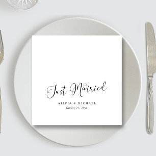 Elegant 'Just Married' Heart - White Wedding Napkin