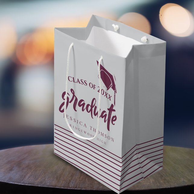 Elegant Lines Grad Hat Graduation Party Favour Medium Gift Bag (Elegant Lines Grad Hat Graduation Party Favor Medium Gift Bag)