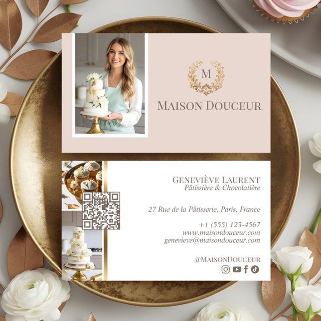 Elegant Luxury Home Baker Floral Crest Monogram  Business Card (Elegant Luxury Home Baker Floral Crest Monogram Business Card)