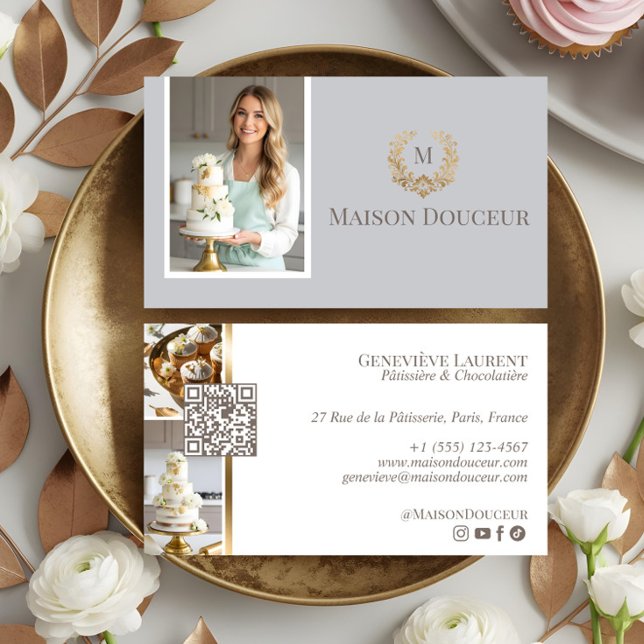 Elegant Luxury Home Baker Floral Crest Monogram  Business Card (Elegant Luxury Home Baker Floral Crest Monogram Business Card)