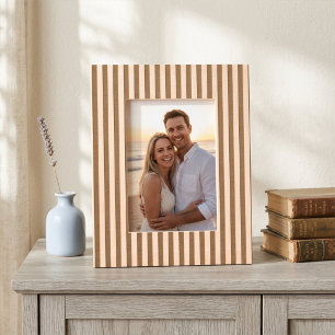 Elegant Minimalistic Striped Design for Modern Etched Frames