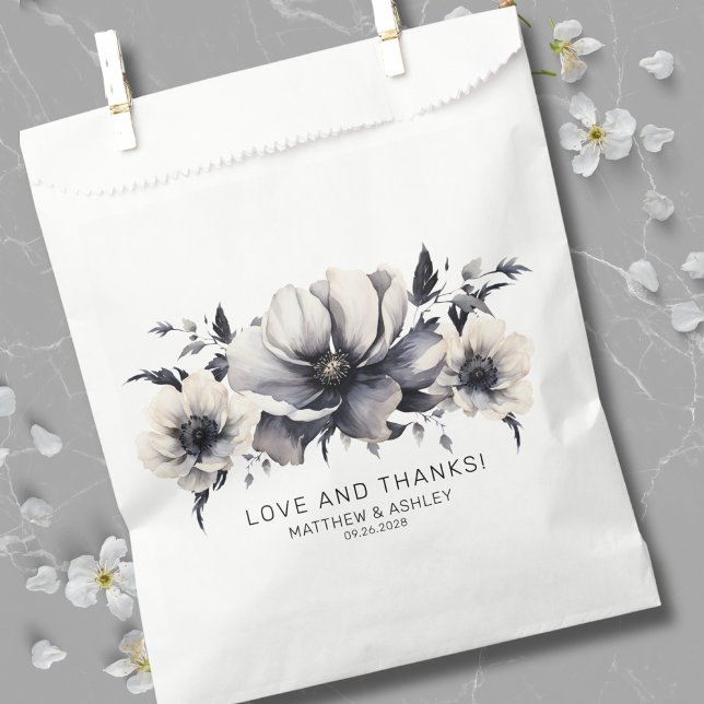 Elegant Modern Black White Floral Wedding Favour Bags (Elegant Modern Boho Floral Black White Wedding Favor Bag)
