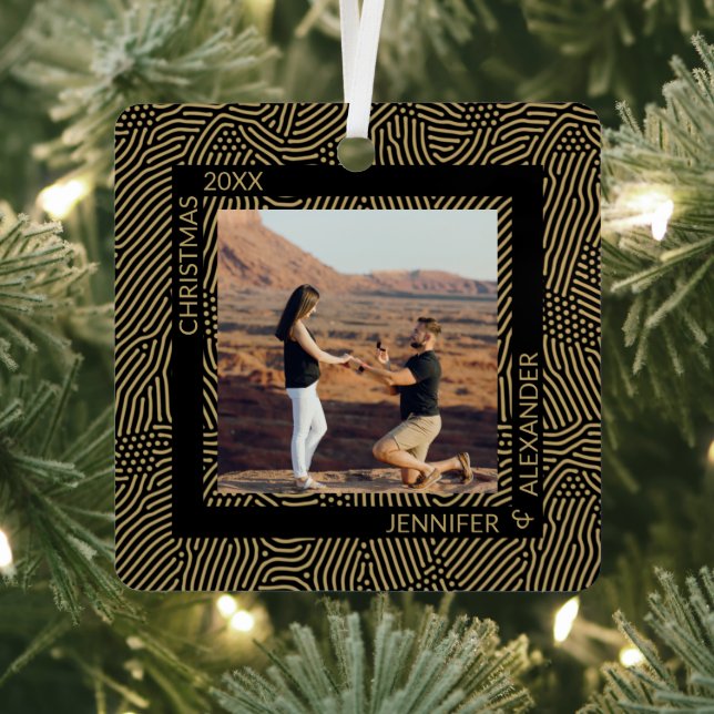 Elegant Modern Christmas Couples Photo Metal Tree Decoration (Insitu)