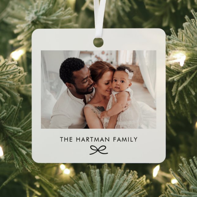 Elegant Modern Minimal Bow Family Photo Christmas Metal Tree Decoration (Insitu)
