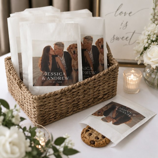 Elegant Modern Wedding White Favour Bags (Creator Uploaded)