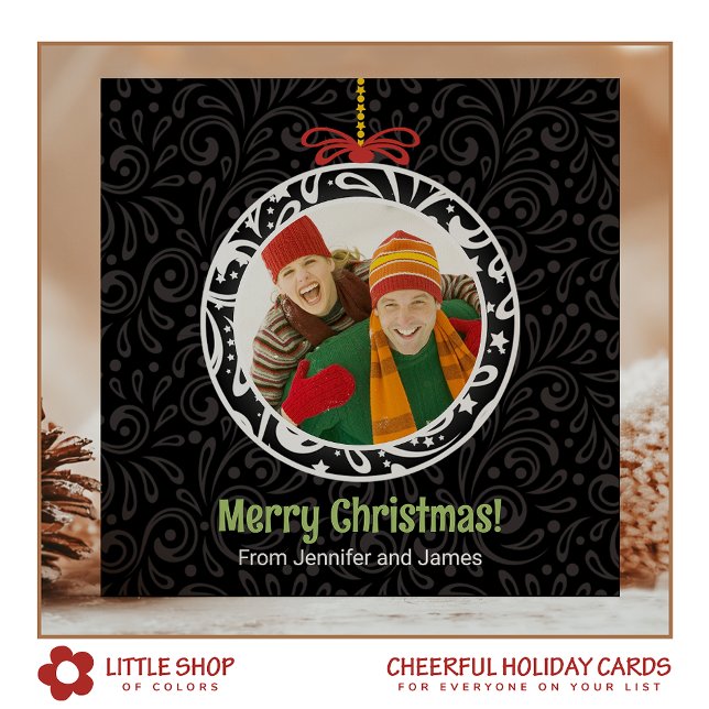 Elegant Paisley Family Photo (Creator Uploaded)