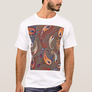 Elegant Paisley Print: Vintage Pattern T-Shirt