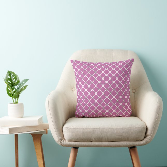 Elegant Pink Quatrefoil Pattern Cushion (Chair)