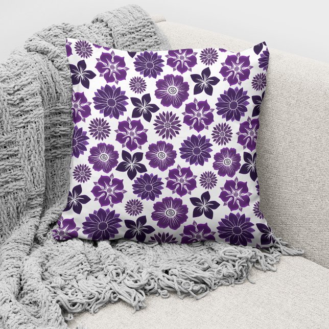 Elegant Purple Floral Pattern Cushion (Creator Uploaded)