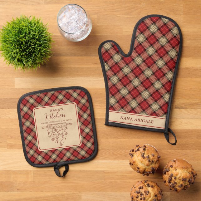 Elegant Red and Beige Tartan Plaid Nana's Kitchen Oven Mitt & Pot Holder Set (Top Down)