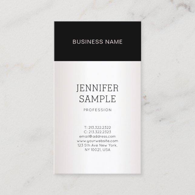 Elegant Silver Design Trendy Plain Modern Luxury Business Card (Front)