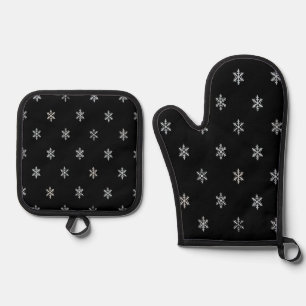 Elegant Snowflake Pattern Ice Winter Design Oven Mitt & Pot Holder Set