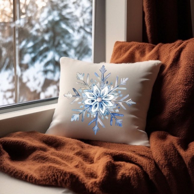 Elegant Snowflake Watercolor Throw Pillow (Elegant Snowflake Watercolor Throw Pillow)