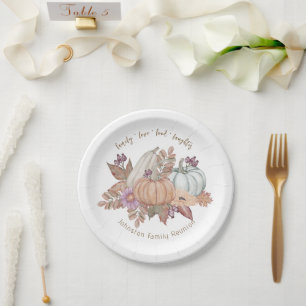 Elegant Thanksgiving Table Decorations and Paper Plate
