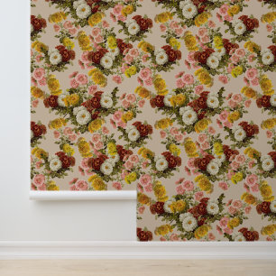 Elegant Vintage Flowers on Beige Wallpaper