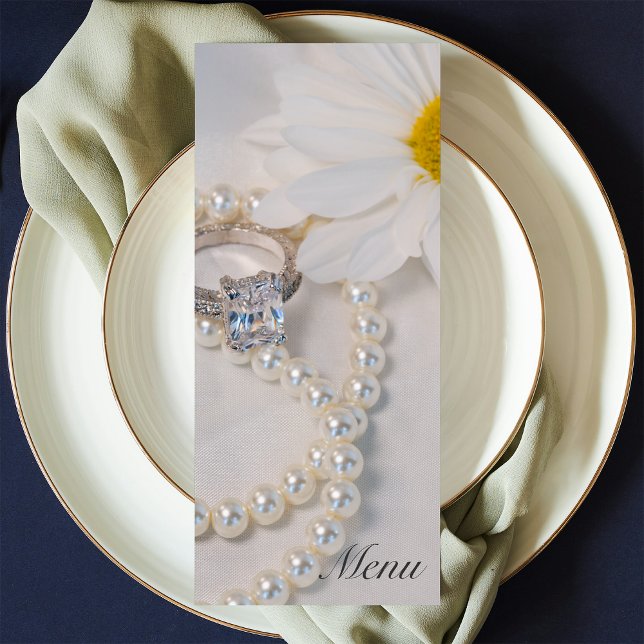 Elegant White Daisy Wedding Menu (Creator Uploaded)