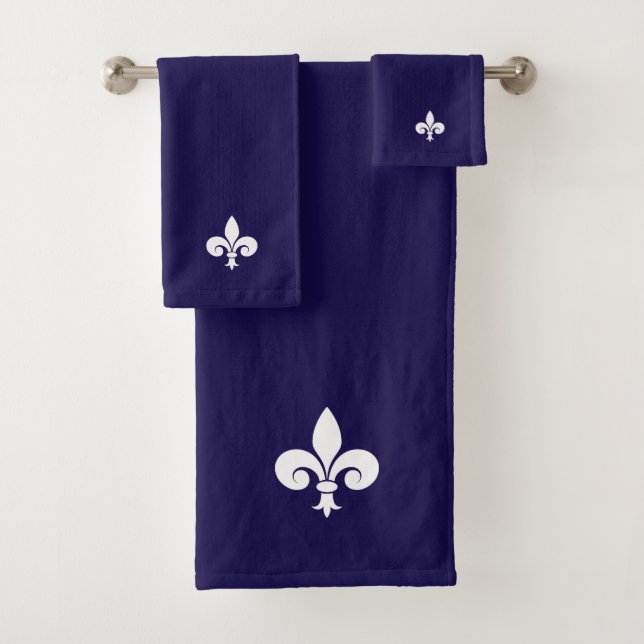 Elegant White Fleur de Lis on Navy Blue Bath Towel Set (Insitu)