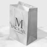 Elegant White Marble Personalised Groomsmen Medium Gift Bag<br><div class="desc">Classy Elegant White Marble Personalised Groomsmen Gifts
featuring personalised monogram,  groomsman's name and title in classic serif font style on white marble background.

Also perfect for Best Man,  Father of the Bride and more.</div>