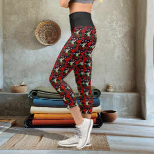 Elegant Woman Venetian Mask Red Green Capri Leggings
