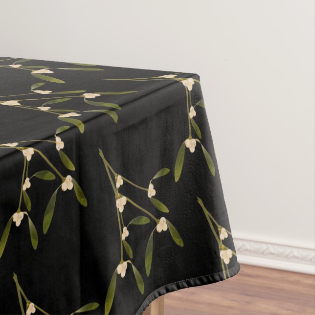 Elegant Yule Mistletoe Tablecloth (In Situ)