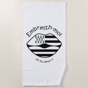 Embreizh-moi (written in black) beach towel