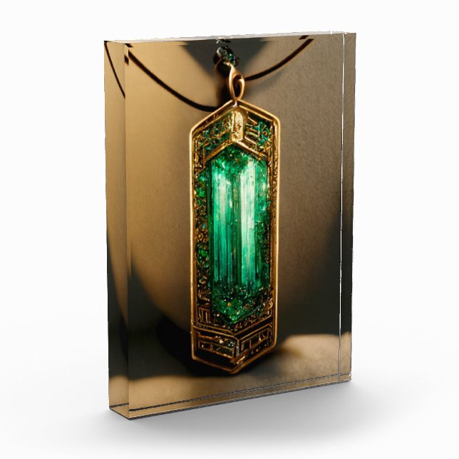 Emerald Art Deco pendant  Photo Block (Left)