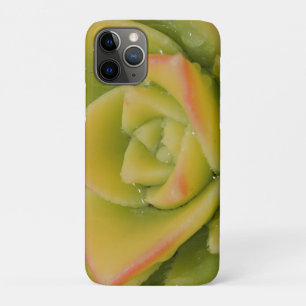 Emerald Bloom: Nature’s Liquid Jewel Case-Mate iPhone Case
