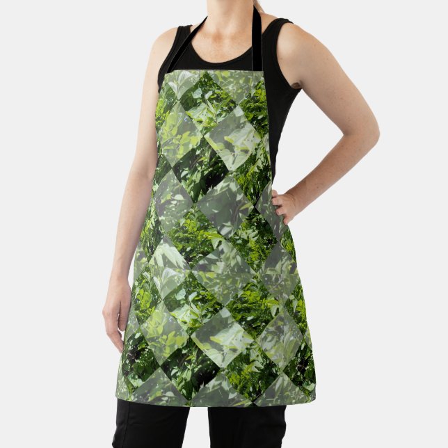 Emerald Elegance: Green Leaves in Diamond Cut, Apron (Insitu)