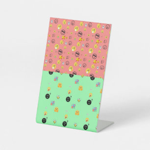 Emoji idea pedestal sign