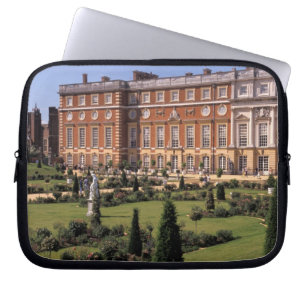 England, Surrey, Hampton Court Palace. Laptop Sleeve