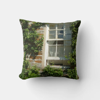 English Cottage I Charming Cushion