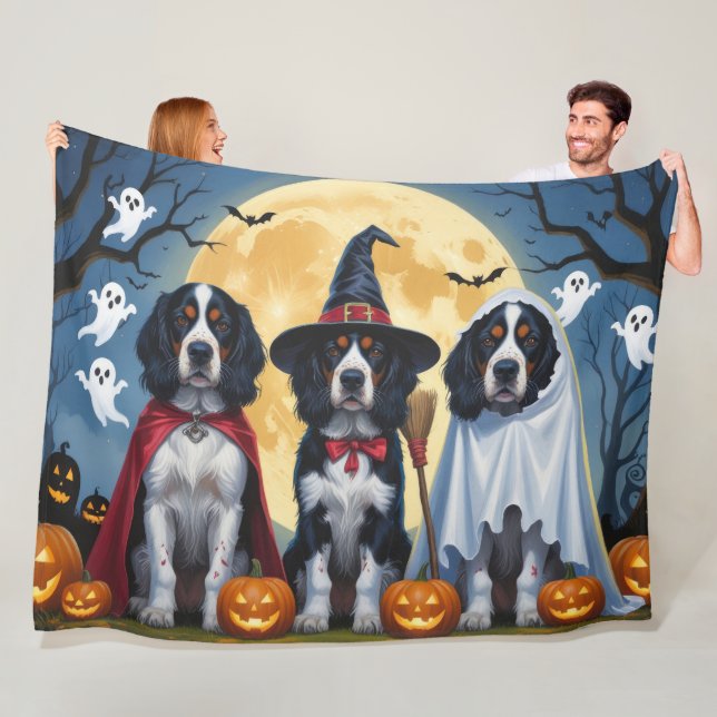 English Setter Dogs Pumpkin Halloween Funny Fleece Blanket (In Situ)