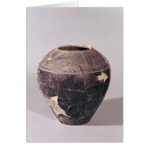 Engobe vase decorated with undulating lines