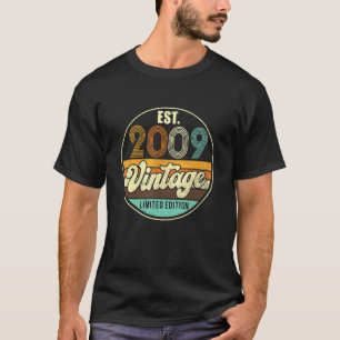 Est Vintage 2009 13 Year Old 13th Birthday Boys Gi T-Shirt