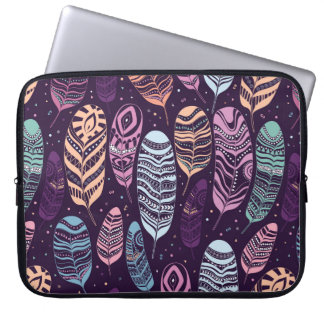 Ethnic feathers seamless pattern. laptop sleeve