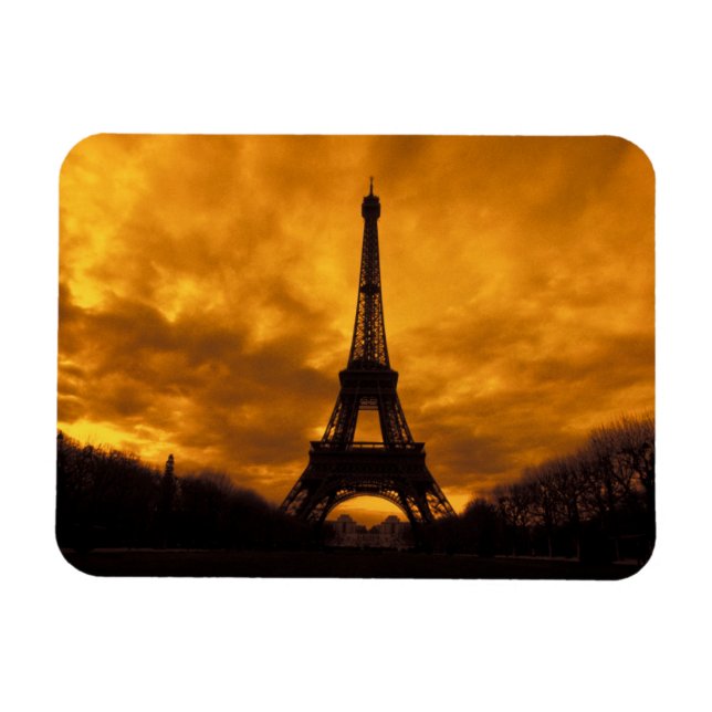 EU, France, Paris.  Eiffel Tower. Magnet (Horizontal)