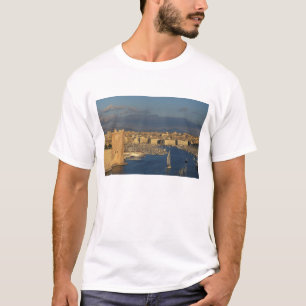 EU, France, Provence, Bouches-du-Rhone, 2 T-Shirt