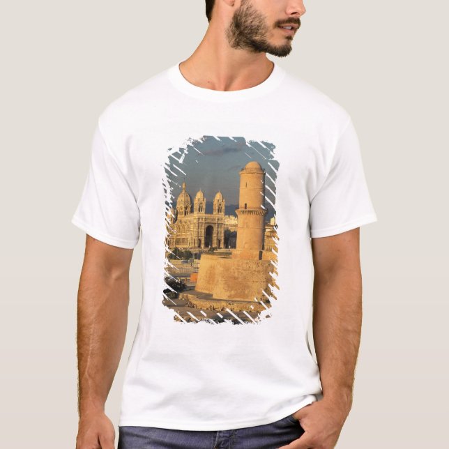 EU, France, Provence, Bouches-du-Rhone, T-Shirt (Front)