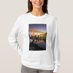 EU, France, Provence, Gard, Pont du Gard. T-Shirt