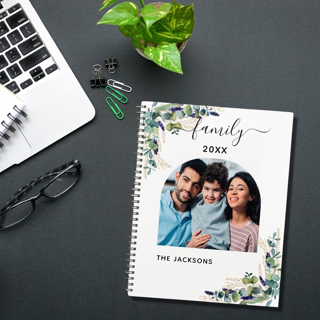 Eucalyptus greenery family photo 2023 planner (Creator Uploaded)