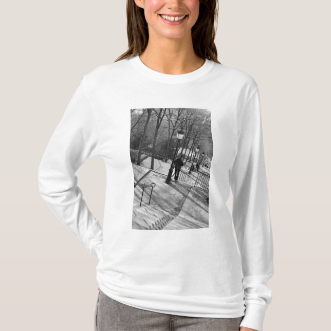 Europe, France, Paris, Montmartre: Morning on T-Shirt (Front)