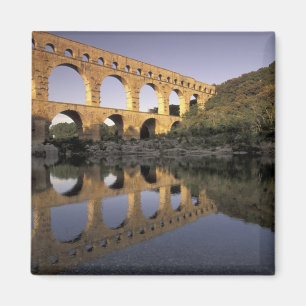 Europe, France, Provence, Gard; Pont du Gard, Magnet