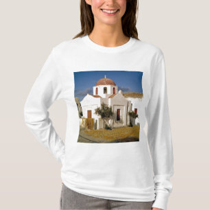 Europe, Greece, Mykonos. Fishing nets dry on the T-Shirt