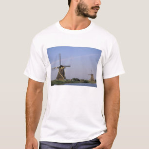 Europe, Netherlands, Zuid Holland, Kinderdijk. T-Shirt