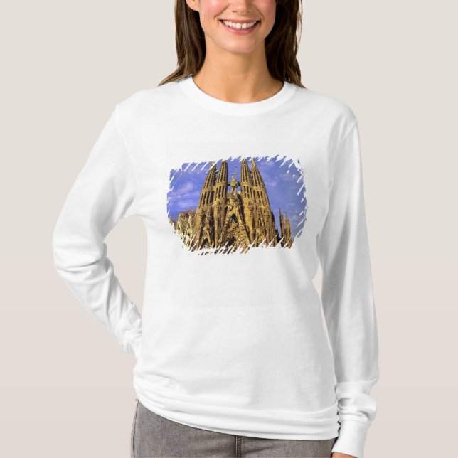 Europe, Spain, Barcelona, Sagrada Familia T-Shirt (Front)