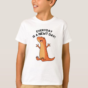Everyday's A Newt Day Funny Funny Salamander Pun  T-Shirt